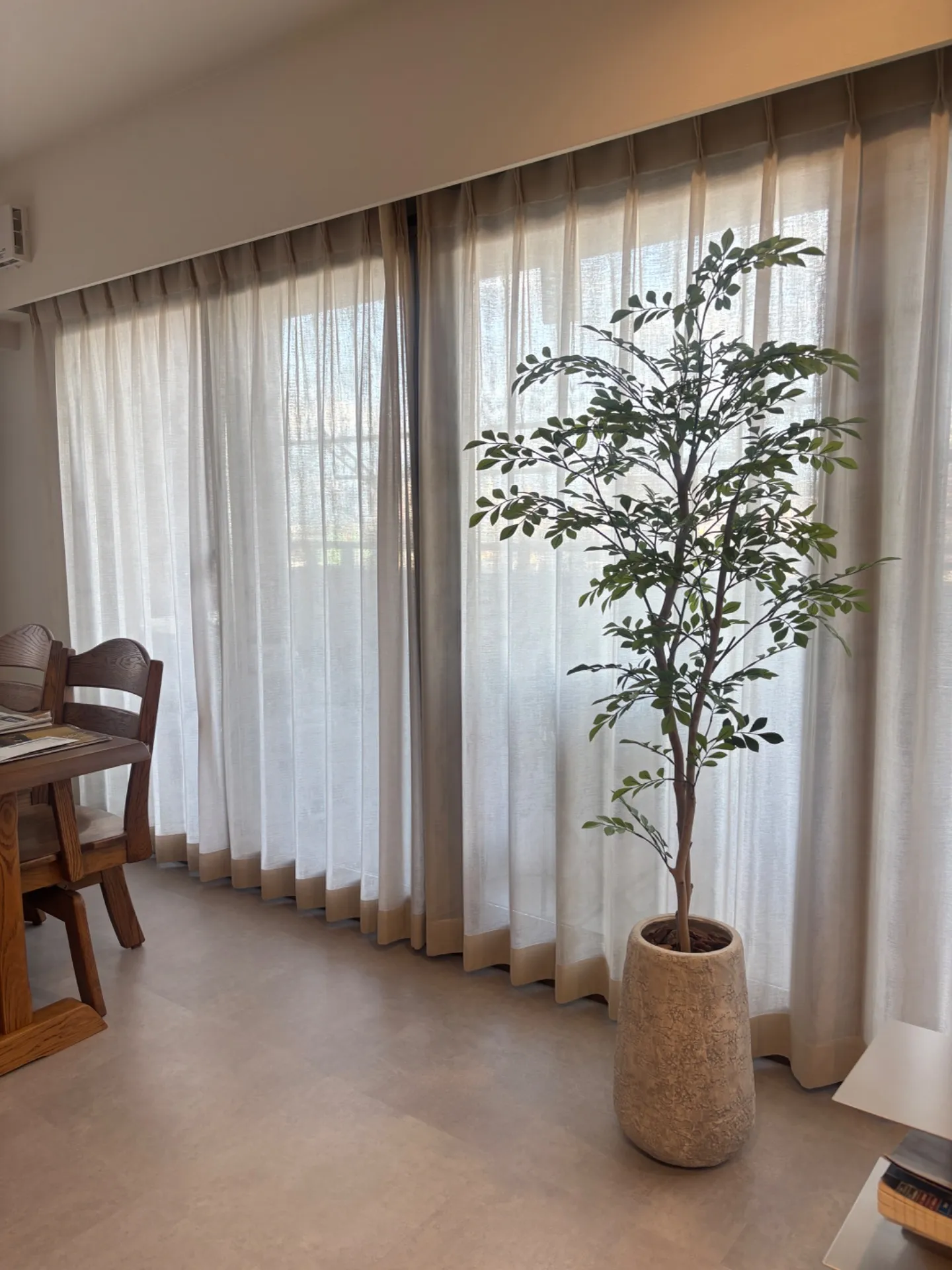 フェイクグリーンで簡単インテリア術